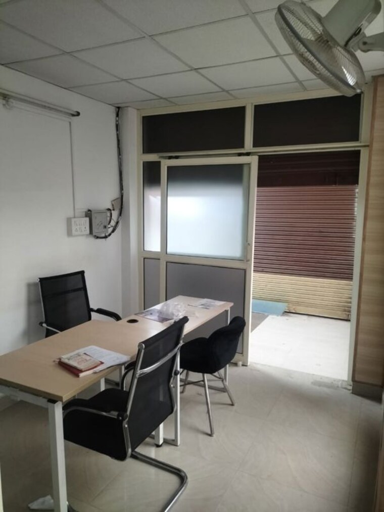 Team Area, sushant golf city Commercial Office Space 300 Sq.Ft. In Sushant Golf City Lucknow 10460771