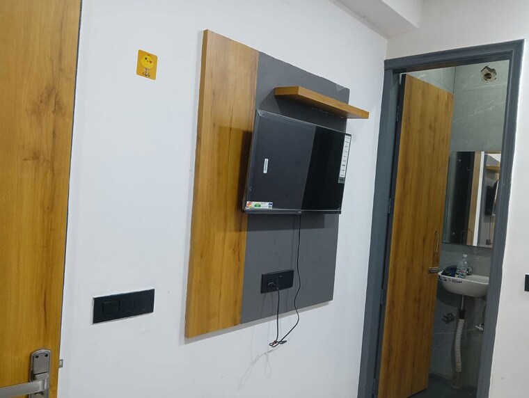 undefined, jawahar nagar 3 Bedroom 210000000 Sq.Yd. Builder Floor In Jawahar Nagar Delhi 10460786