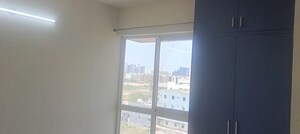Room in 2.5 BHK Apartment at Sector 10a – for Rent