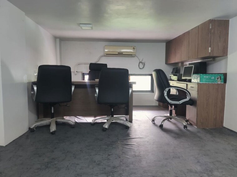 Team Area, mastermind-apartments Commercial Office Space 400 Sq.Ft. In Goregaon East Mumbai 10460776
