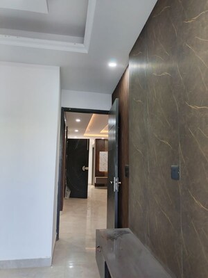 Building Lobby in 4 BHK Builder Floor at BP Homes, Sector 85 – for Sale