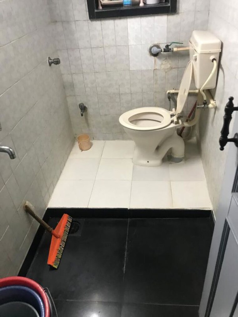 Bathroom, ahimsa-terrace 1 Bedroom 500 Sq.Ft. Apartment In Malad West Mumbai 10460798