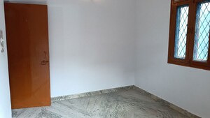 Room in 1 BHK Builder Floor at Vaishali Sector 2 – for Rent
