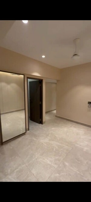 Room in 2 BHK Apartment at Sagar Sangeet CHS Colaba, Colaba – for Rent