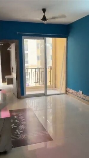 Room in 2 BHK Apartment at Signature Global Orchard Avenue, Sector 93 – for Rent