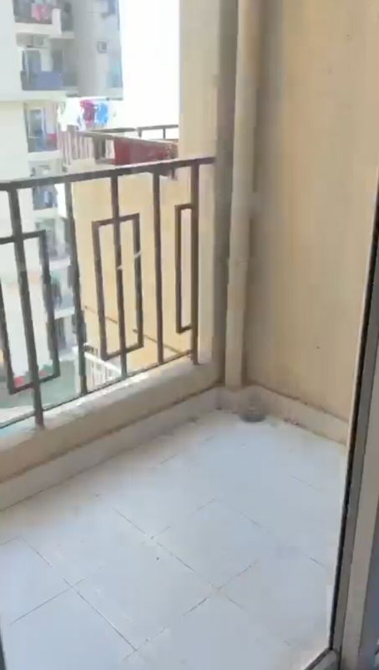 Balcony, signature-global-orchard-avenue 2 Bedroom 650 Sq.Ft. Apartment In Sector 93 Gurgaon 10460845