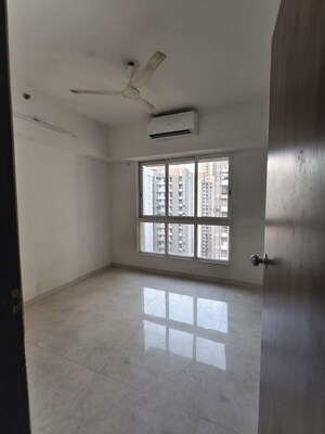 2 BHK Apartment For Rent in Lodha Amara, Kolshet Road
