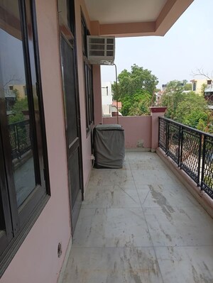 Balcony in 2 BHK Builder Floor at Sector 21 – for Rent