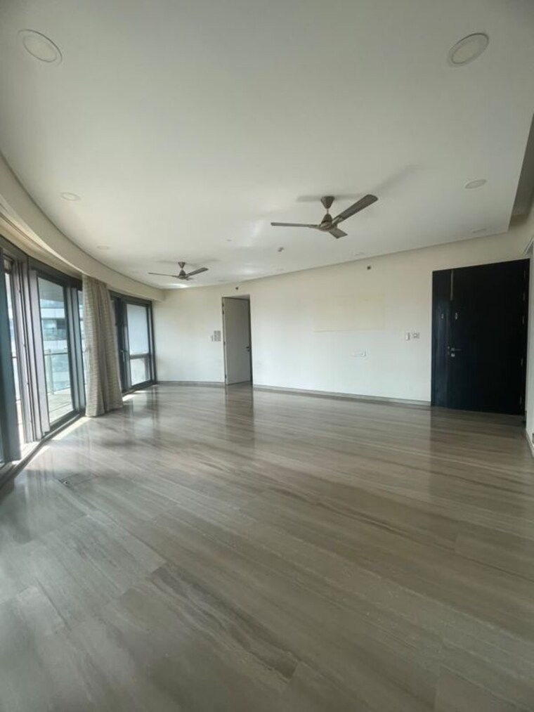 Room, lodha-world-one 3 Bedroom 2015 Sq.Ft. Apartment In Worli Mumbai 10460892