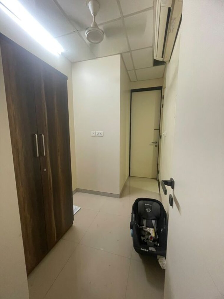  Parking, lodha-world-one 3 Bedroom 2015 Sq.Ft. Apartment In Worli Mumbai 10460892