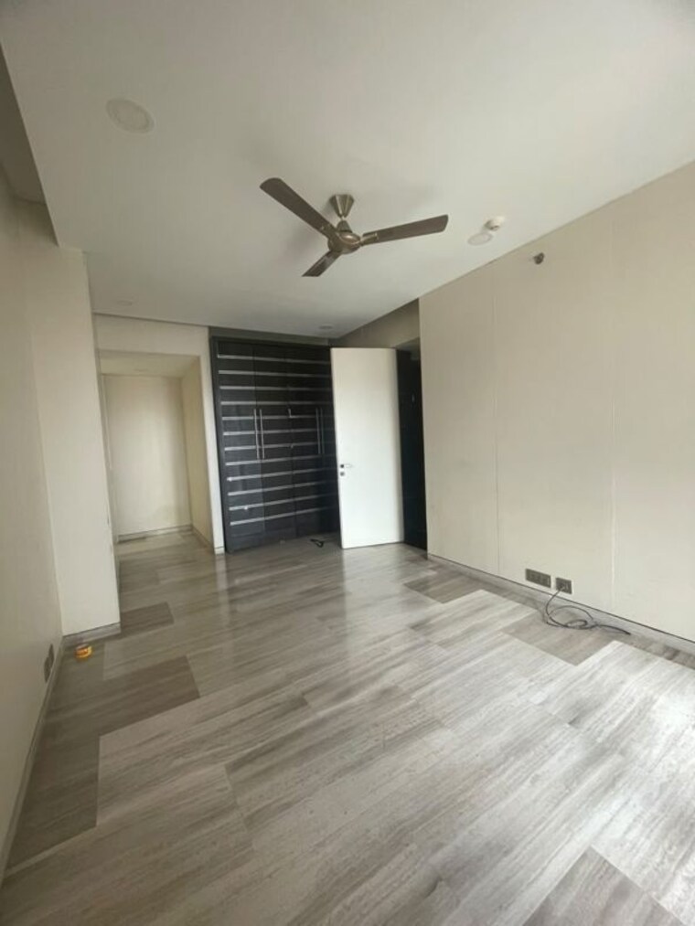 Room, lodha-world-one 3 Bedroom 2015 Sq.Ft. Apartment In Worli Mumbai 10460892