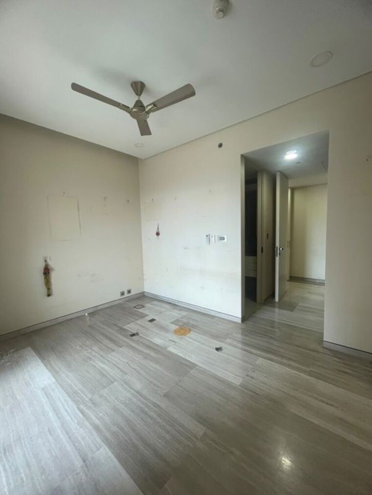 Room, lodha-world-one 3 Bedroom 2015 Sq.Ft. Apartment In Worli Mumbai 10460892