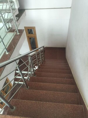 Staircase in 3.5 BHK Builder Floor at Sushant Golf City – for Rent