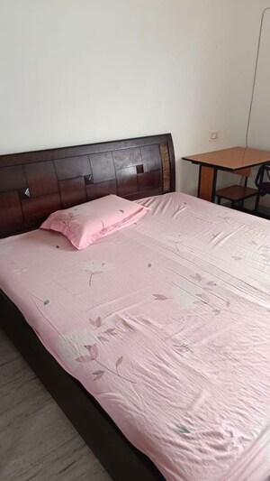 1 RK Independent House For Rent in Sector 11