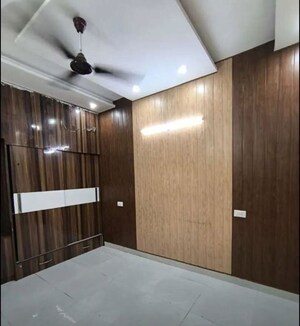 Room in 3 BHK Apartment at Vip Road – for Sale