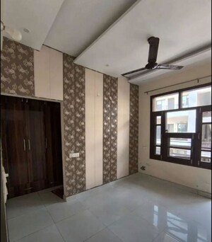Room in 3 BHK Apartment at Vip Road – for Sale