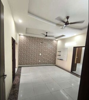Room in 3 BHK Apartment at Vip Road – for Sale
