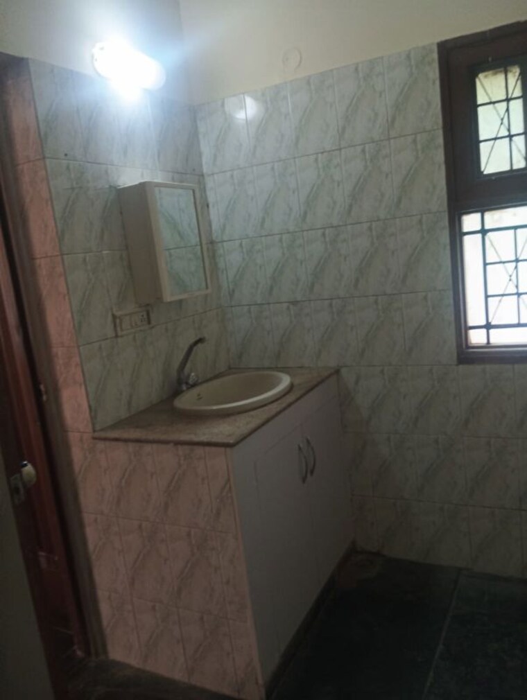 Bathroom, happy-homes-btm-layout 4 Bedroom 2400 Sq.Ft. Independent House In Btm Layout Bangalore 10460908