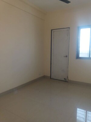Room in 1 BHK Apartment at Sector 14 Dwarka – for Rent