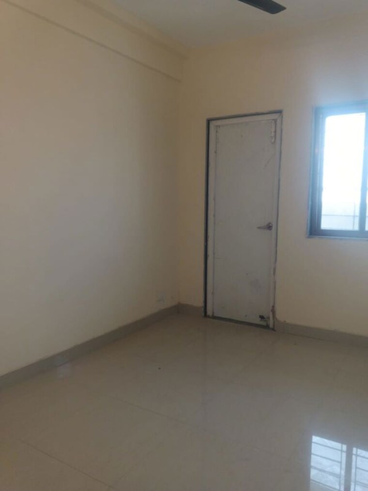 Room, sector 14 dwarka 1 Bedroom 550 Sq.Ft. Apartment In Sector 14 Dwarka Delhi 10460919