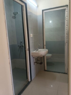 Bathroom in 1 BHK Apartment at Sector 14 Dwarka – for Rent