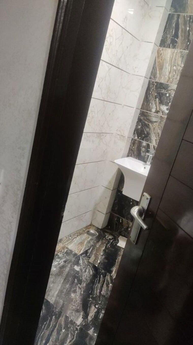 Bathroom, ajs-heights 4 Bedroom 1550 Sq.Ft. Builder Floor In Indrapuram Ghaziabad 10460945