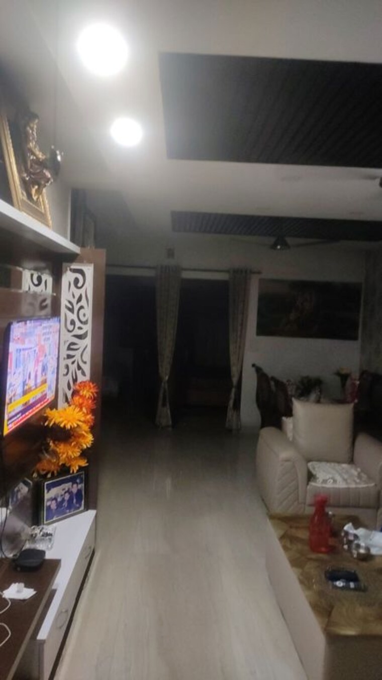  Parking, ajs-heights 4 Bedroom 1550 Sq.Ft. Builder Floor In Indrapuram Ghaziabad 10460945
