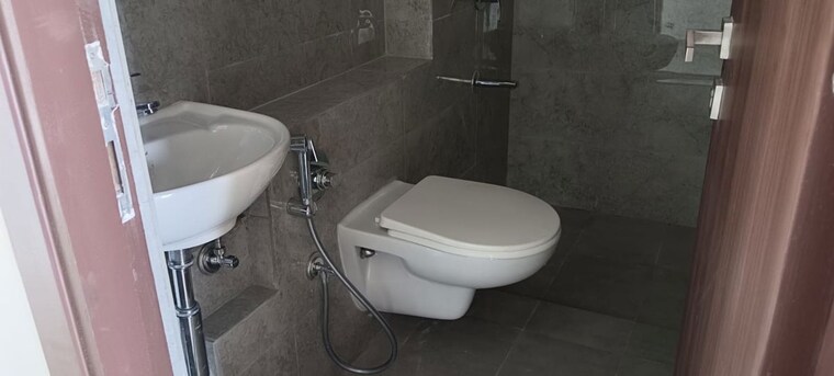 Bathroom, sheth-auris-bliss 2 Bedroom 680 Sq.Ft. Apartment In Malad West Mumbai 10460941
