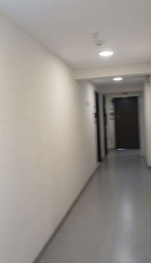 Room in 1.5 BHK Apartment at Paradigm El Signora, Jogeshwari West – for Sale