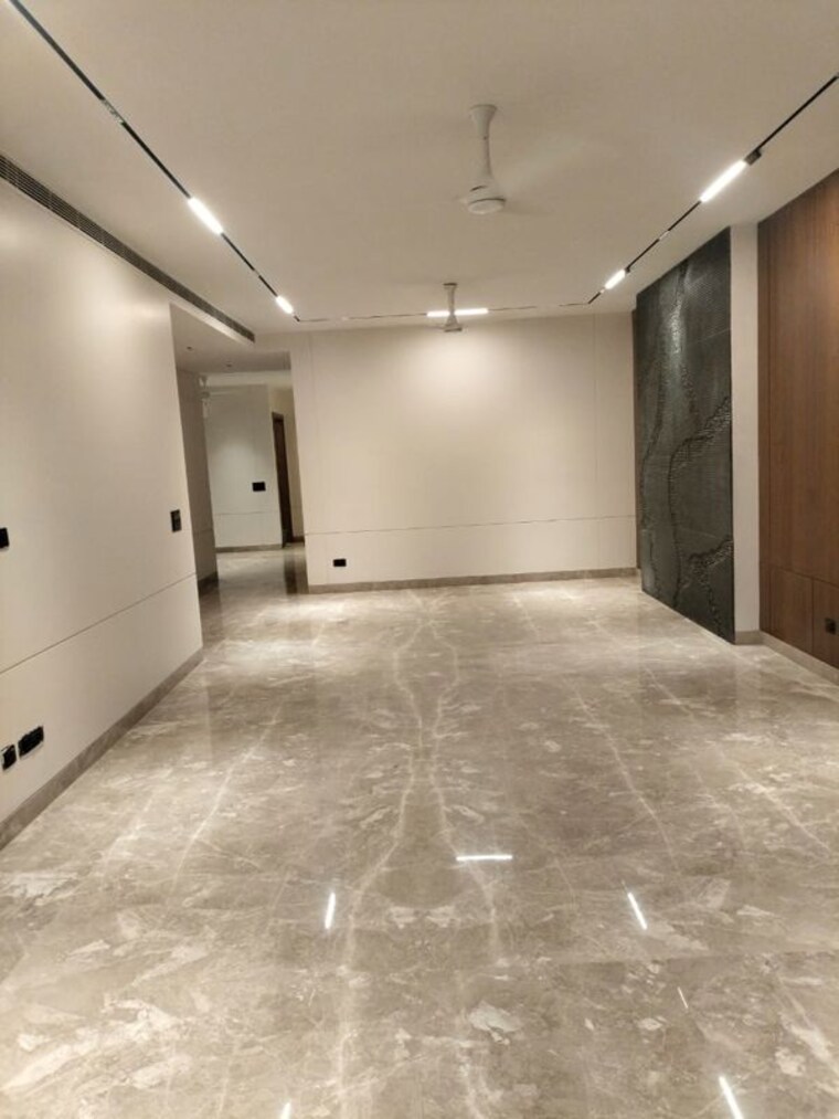 Room, dlf phase iv 4 Bedroom 316 Sq.Yd. Builder Floor In Dlf Phase iv Gurgaon 10460963