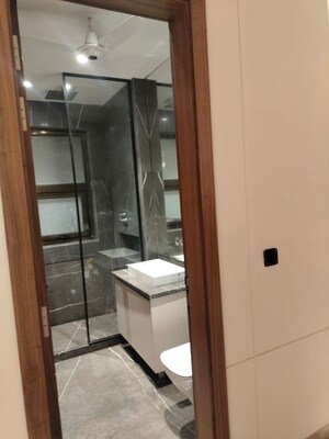 Bathroom in 4 BHK Builder Floor at Dlf Phase iv – for Sale