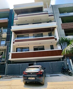 4 BHK Builder Floor For Sale in Sushant Lok I