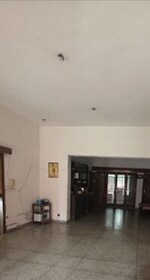 5 BHK + Pooja Room,Store Room 250 Sq.Yd. Independent House in Sector 16