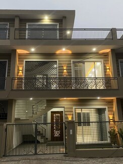 4 BHK + Pooja Room Villa For Sale in Sector 115