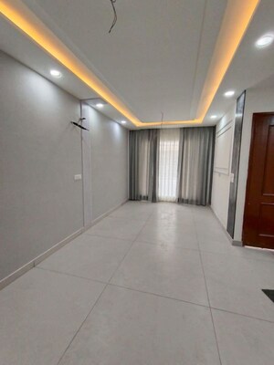 Building Lobby in 4 BHK Villa at Sector 115 – for Sale