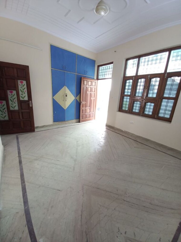 Room, kadipur 2 Bedroom 3000 Sq.Ft. Independent House In Kadipur Gurgaon 10461000