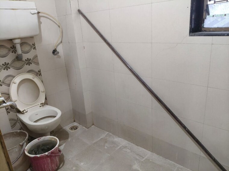 Bathroom, air-india-colony 2 Bedroom 700 Sq.Ft. Apartment In Nerul Navi Mumbai 10461045