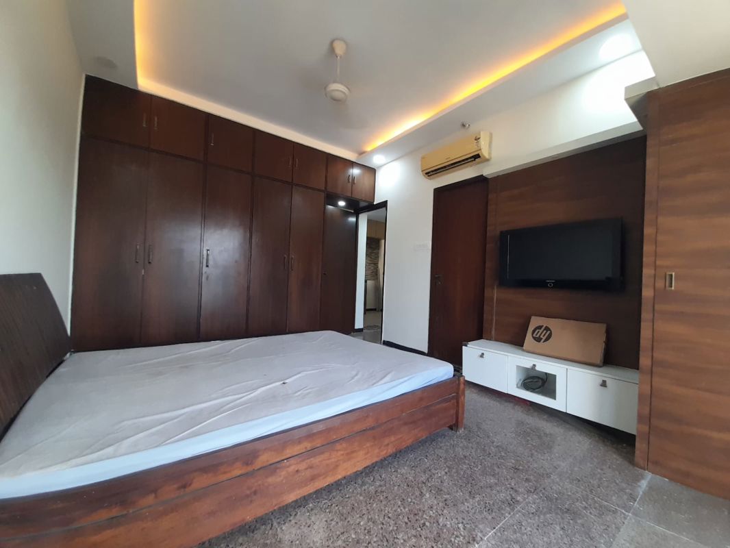 1 BHK 610 Sq.Ft. Apartment in Emerald Isle 2