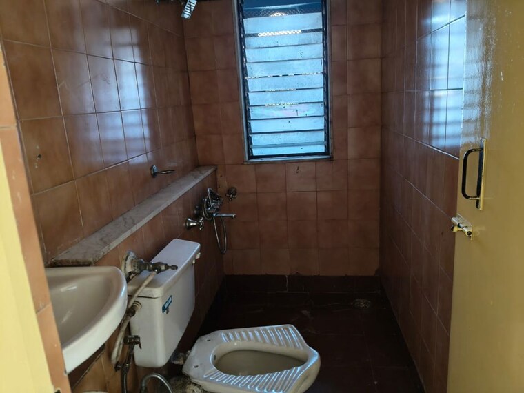 Bathroom, ahuja-harbour-estate 2 Bedroom 750 Sq.Ft. Apartment In Nerul Sector 19a Navi Mumbai 10461061