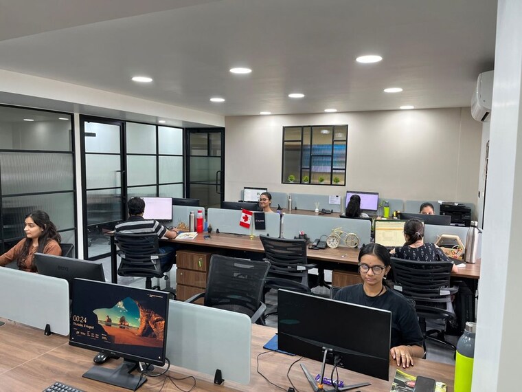 Team Area, navrangpura Commercial Office Space 1835 Sq.Ft. In Navrangpura Ahmedabad 10461064