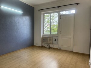 Room in 3.5 BHK Apartment at Bestech Park View City 2, Sector 49 – for Rent