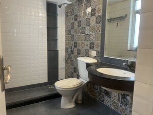 Bathroom in 3.5 BHK Apartment at Bestech Park View City 2, Sector 49 – for Rent
