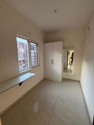 Room in 2.5 BHK Apartment at Urbanrise On Cloud 33, Bachupally – for Rent