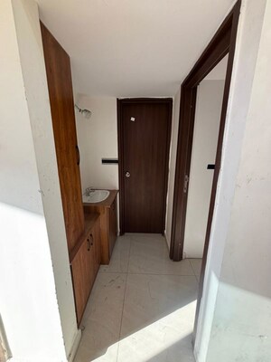 Room in 2.5 BHK Apartment at Urbanrise On Cloud 33, Bachupally – for Rent