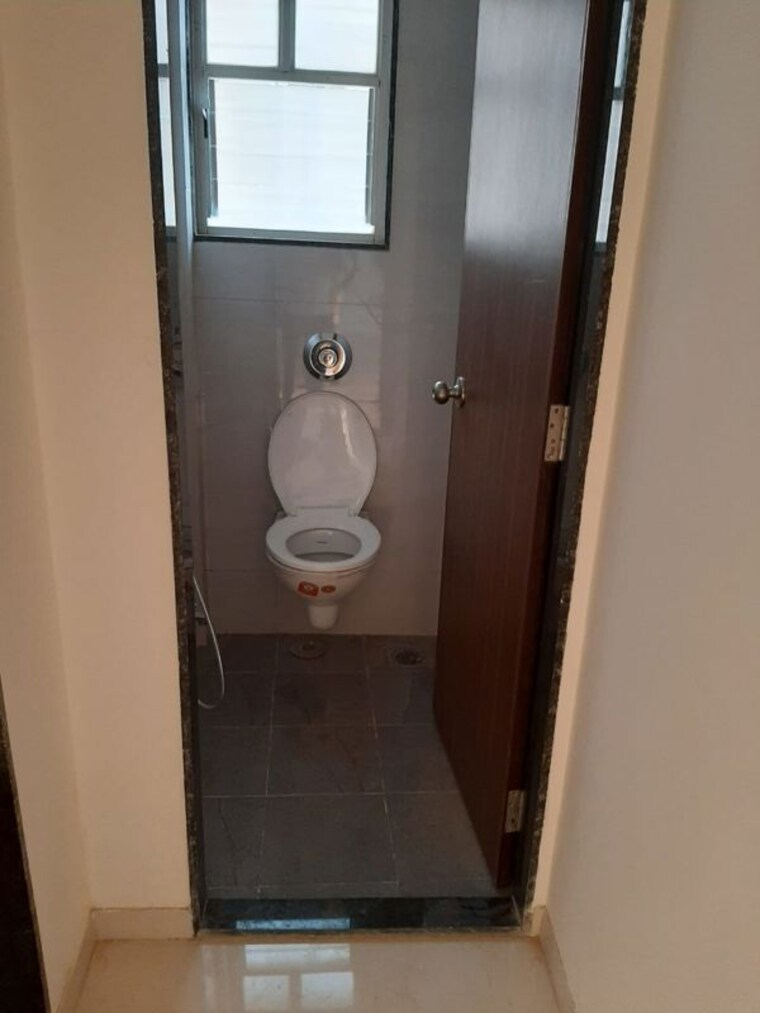 Bathroom, the-pearl 2 Bedroom 1000 Sq.Ft. Apartment In Balewadi Pune 10461076