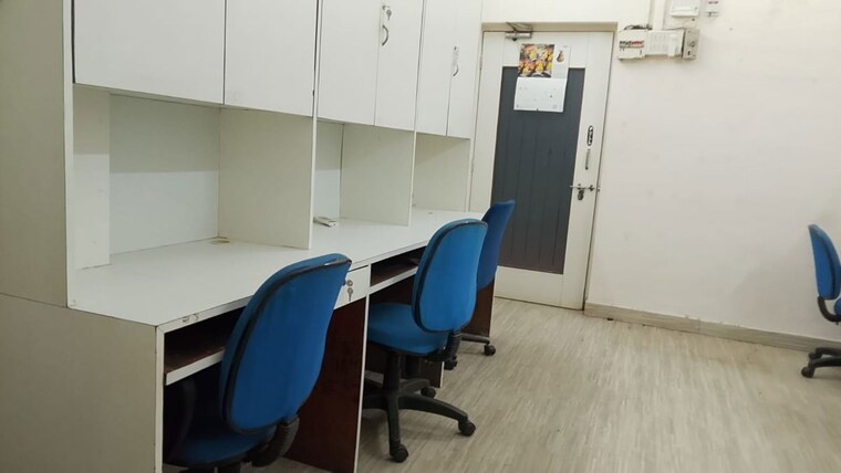 Team Area, kuber-complex Commercial Office Space 450 Sq.Ft. In Andheri West Mumbai 10461106