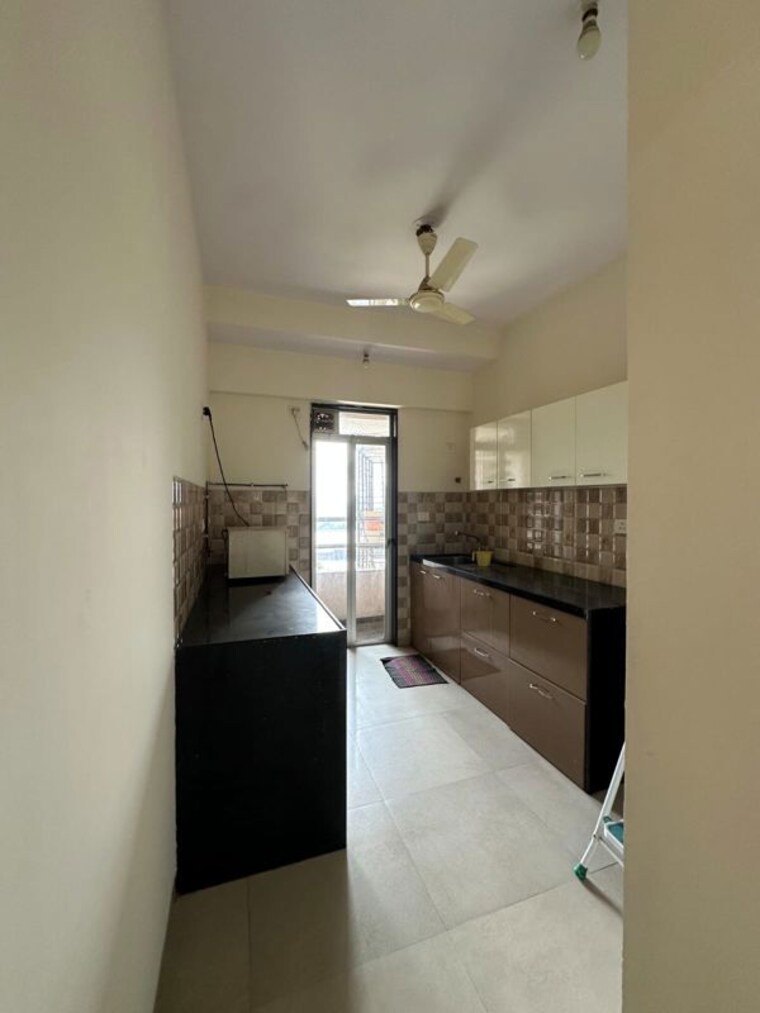 Bathroom, divine-aspen-garden 2 Bedroom 700 Sq.Ft. Apartment In Goregaon East Mumbai 10461135