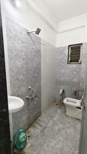 Bathroom in 1 BHK Apartment at Anand Park, Wadgaon Sheri – for Rent