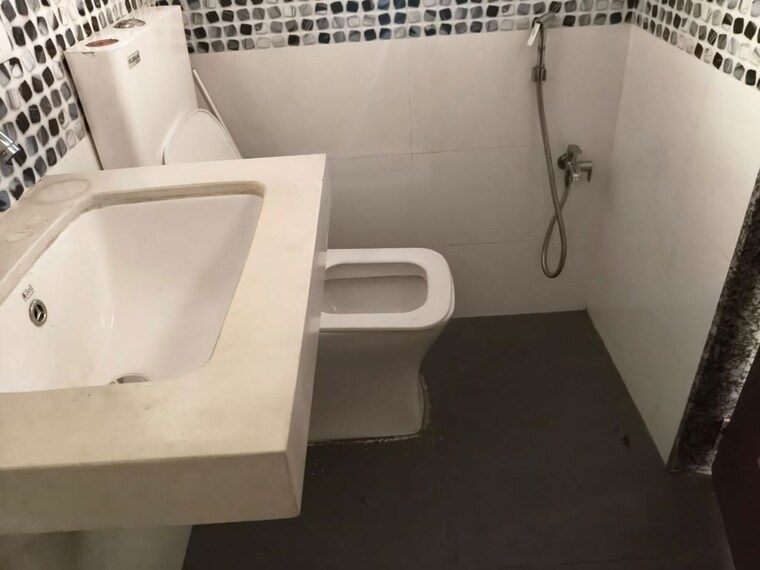 Bathroom, army-welfare-chs 3.5 Bedroom 1280 Sq.Ft. Apartment In Nerul Navi Mumbai 10461176