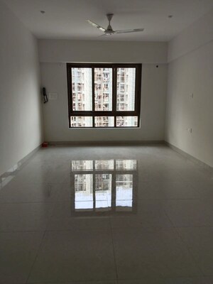 2 BHK Apartment For Rent in Atmiya Centria, Santacruz East